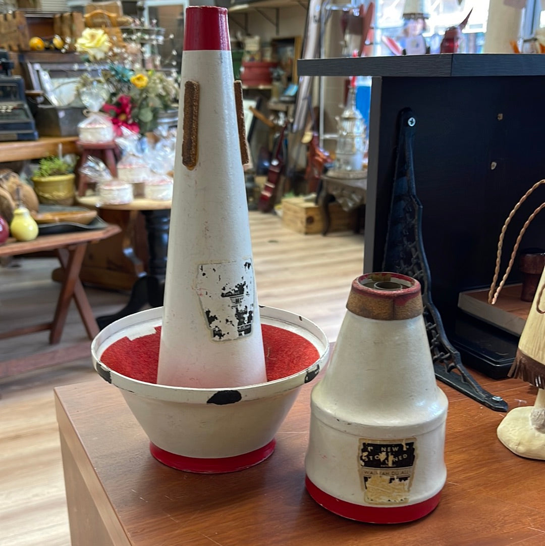 Vintage Humes and Berg horn mute and Wa Wah Du All