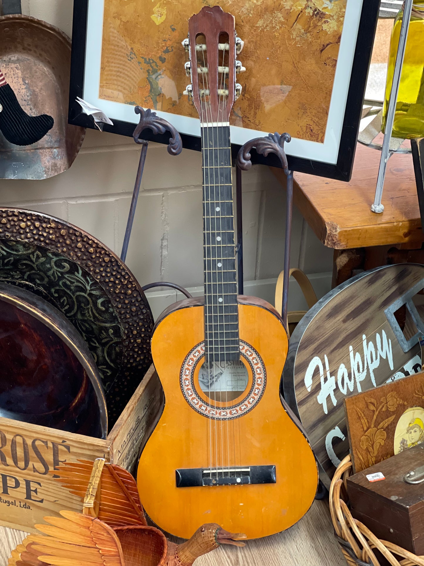 Little Lyon Guitar