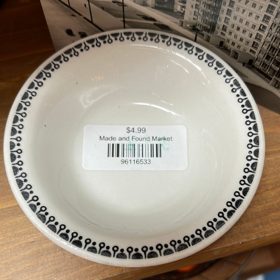 Vintage Buffalo China made in USA small bowl