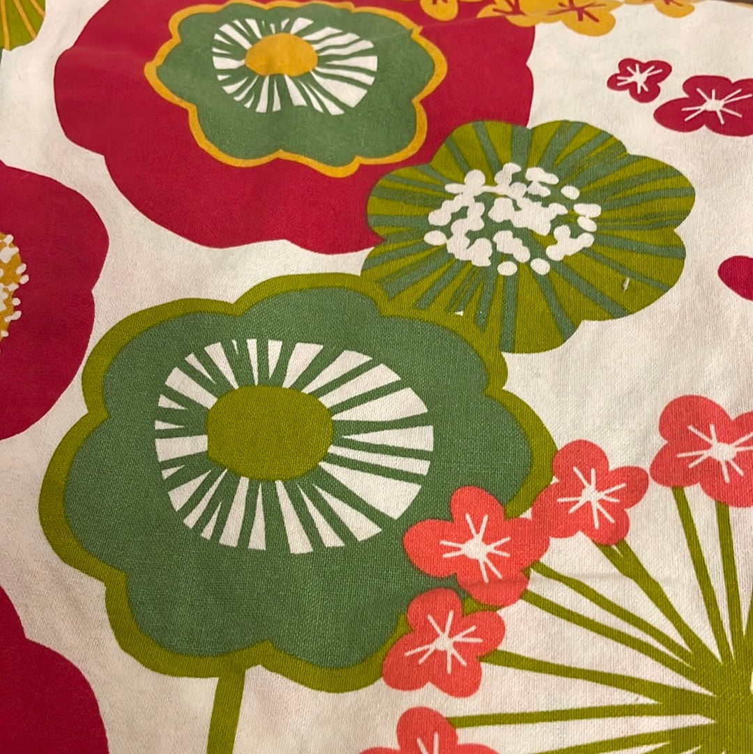 Now designs Colorful table cloth. 59x88