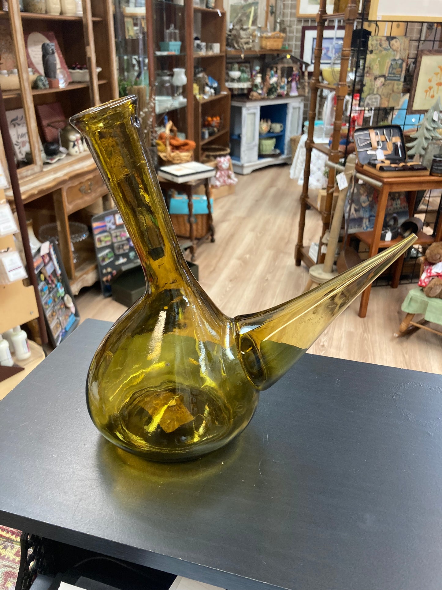 Amber glass bird beak style wine carafe decanter