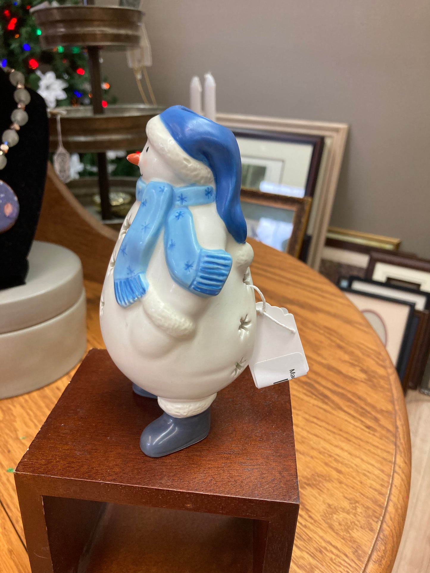Ceramic snowman tea light candle holder