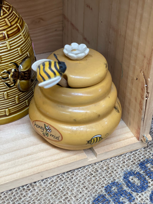 Ceramic Beehive Honey Pot and Wooden  Bumblebee Dipper Stick Honey Jar with Lid